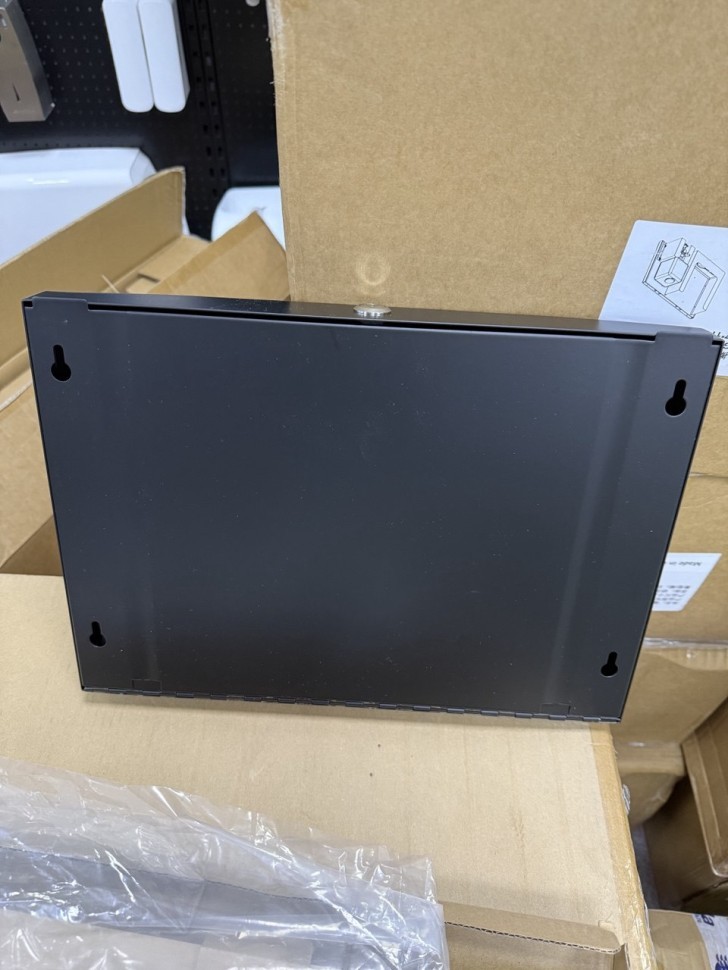 Диспенсер покрытий для унитаза 1/2 сложения с замком WisePro металл Черный / 77-43