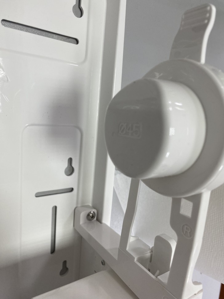 Диспенсер рулонных бумажных полотенец WisePro K660M-W со втулкой полуавтоматический универсальный Белый / 71800