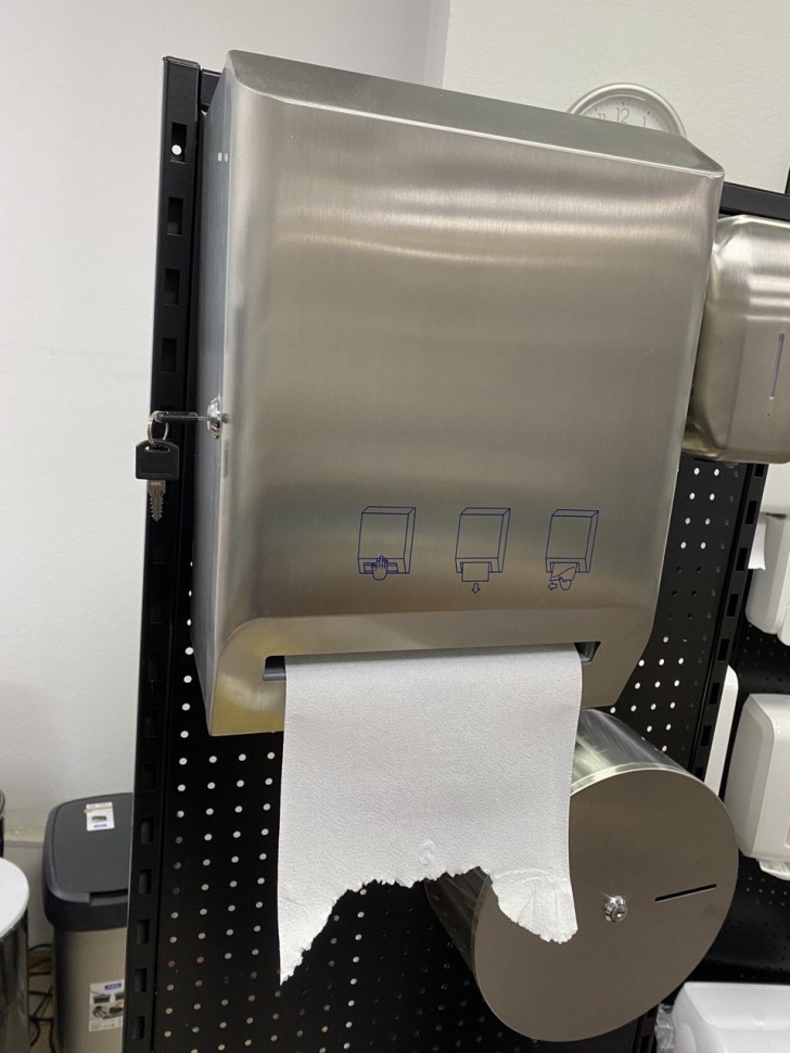 Диспенсер рулонных полотенец WisePro CZQ20KR-Brushed Автоматический Металл Матовая сталь / 77-1