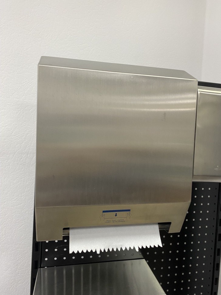 Диспенсер рулонных полотенец WisePro CZQ25K1-Brushed Металл Матовая сталь / 77-2