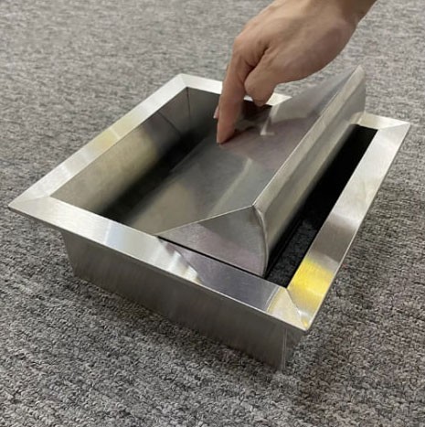 Встраиваемая крышка в столешницу поворотная над урной WisePro нерж сталь / 79-31