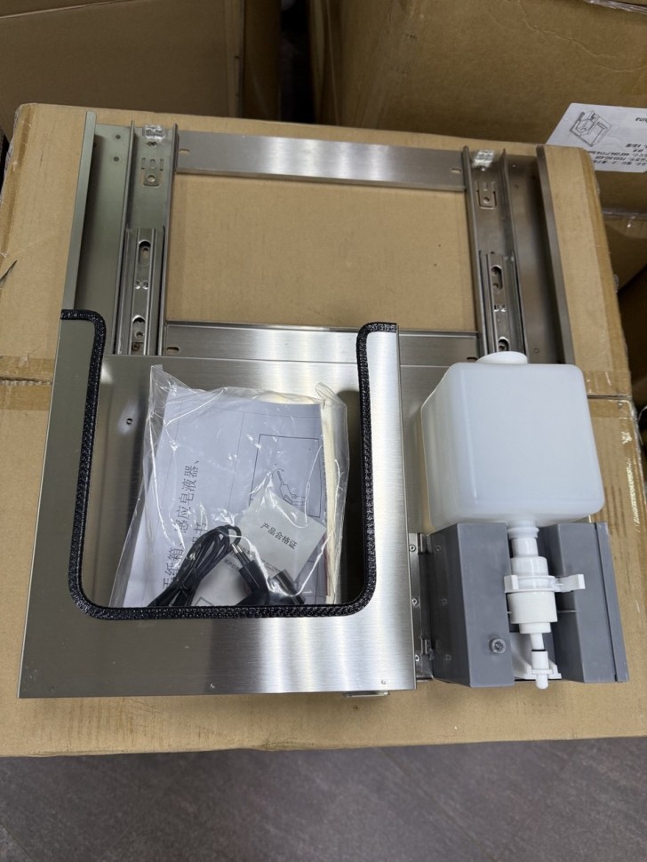 Встраиваемый блок выдвижной диспенсер полотенец+дозатор мыла WisePro за зеркалом Нерж сталь Матовая сталь / 78-3