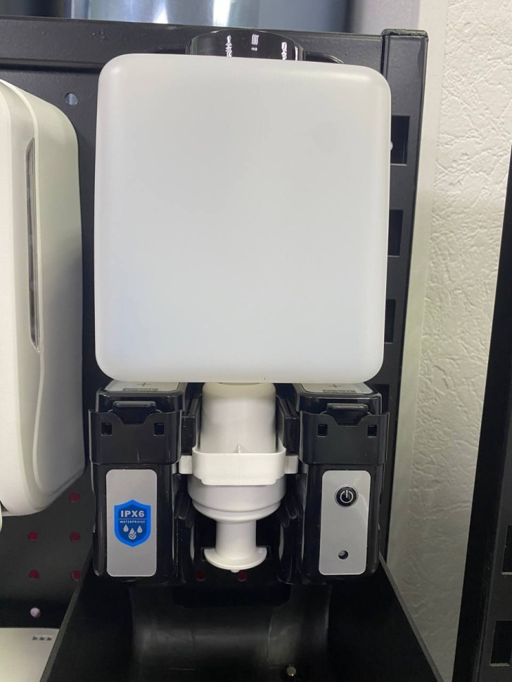 Дозатор для ЖИДКОГО ДЕЗ СРЕДСТВА WisePro M240A-BD наливной автоматический 1000 мл, черный / 72125