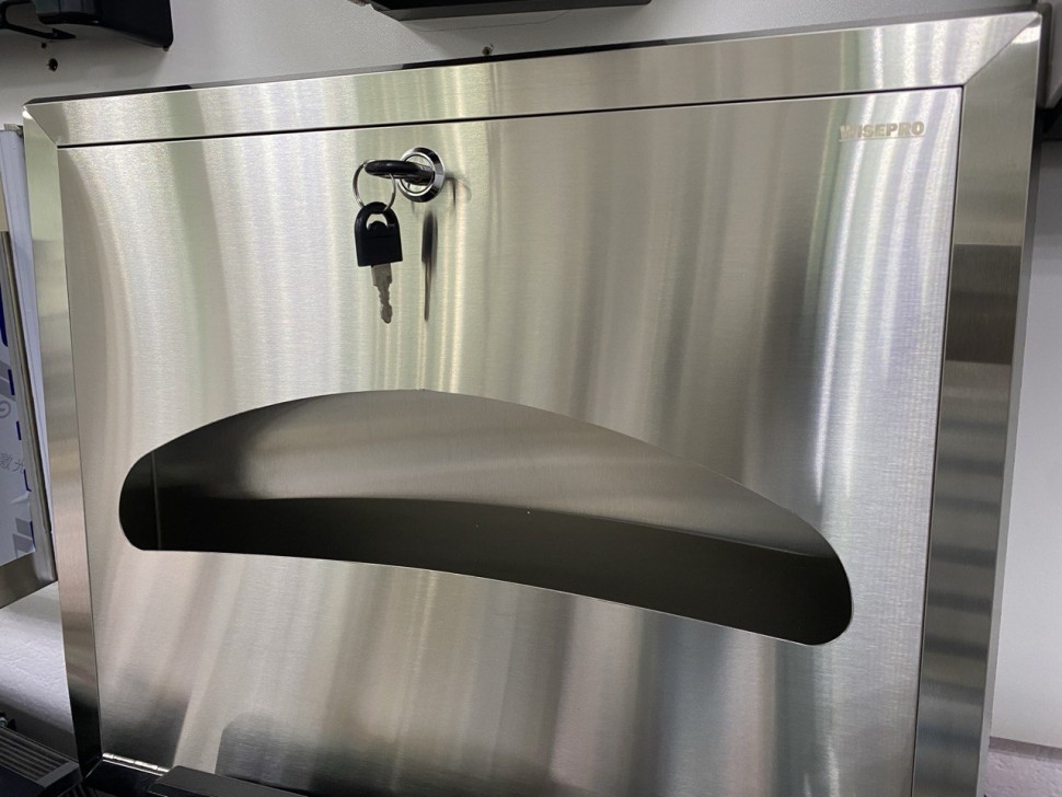 Встраиваемый диспенсер покрытий на унитаз 1/2 покрытия WisePro Нерж сталь / 79-22