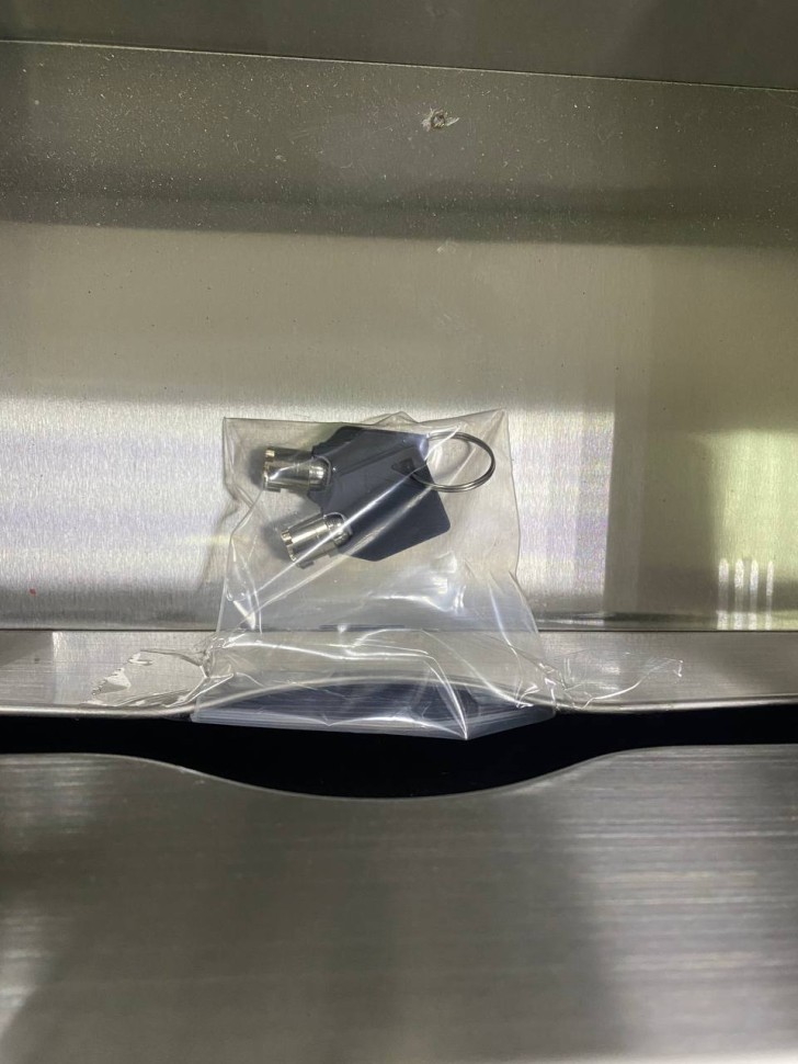 Встраиваемый диспенсер полотенец WisePro Нерж сталь / 79-2