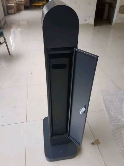 Урна с пепельницей уличная металл WisePro Черная / 82-2