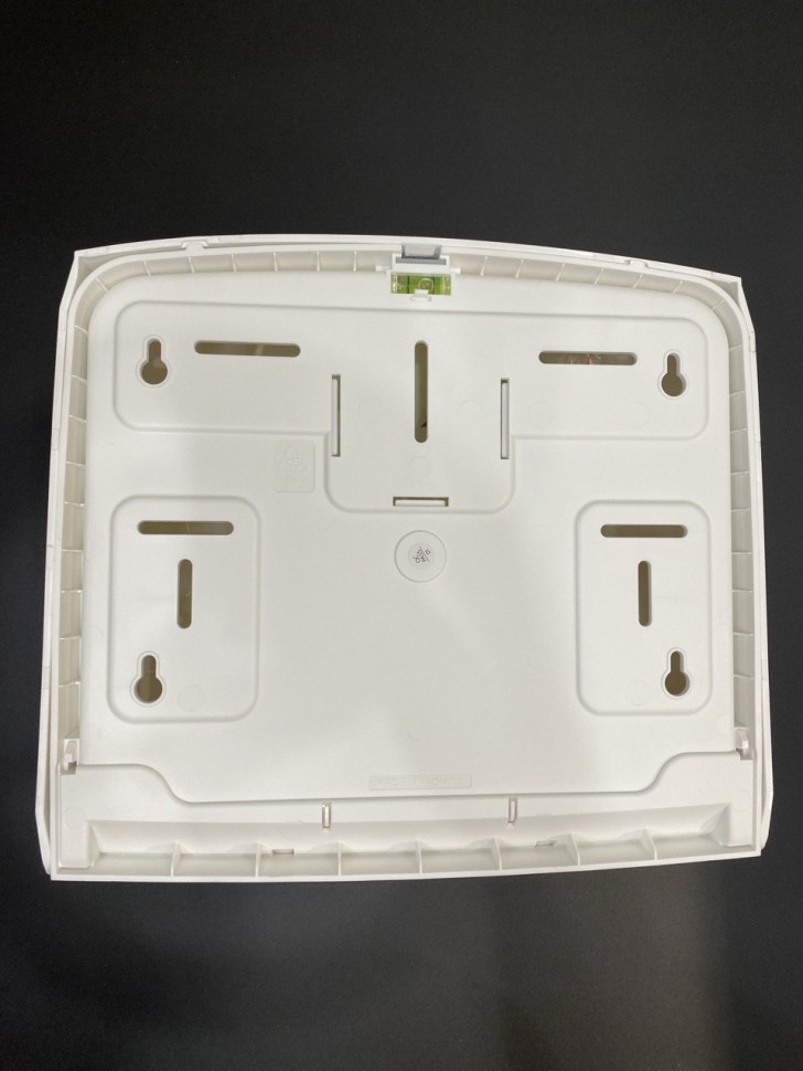 Диспенсер бумажных полотенец WisePro K620-W на 1 пачку Z-сл пластик белый / 71300