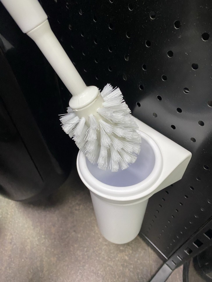 Ершик для унитаза WisePro настенный пластик белый без логотипа / 73500