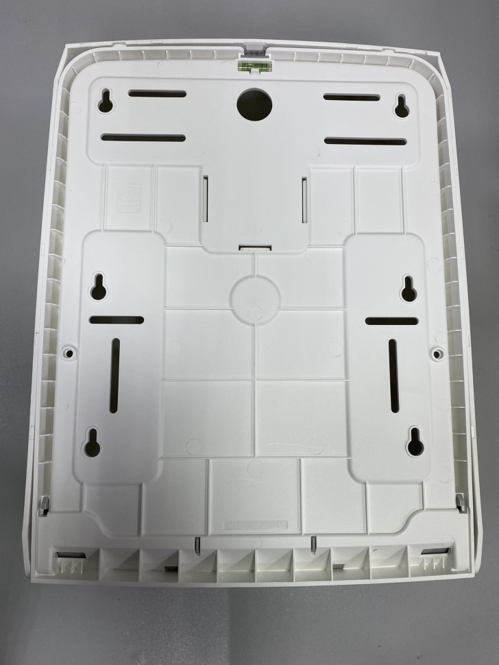 Диспенсер для листовой туалетной бумаги WisePro K650-W пластик белый / 71700