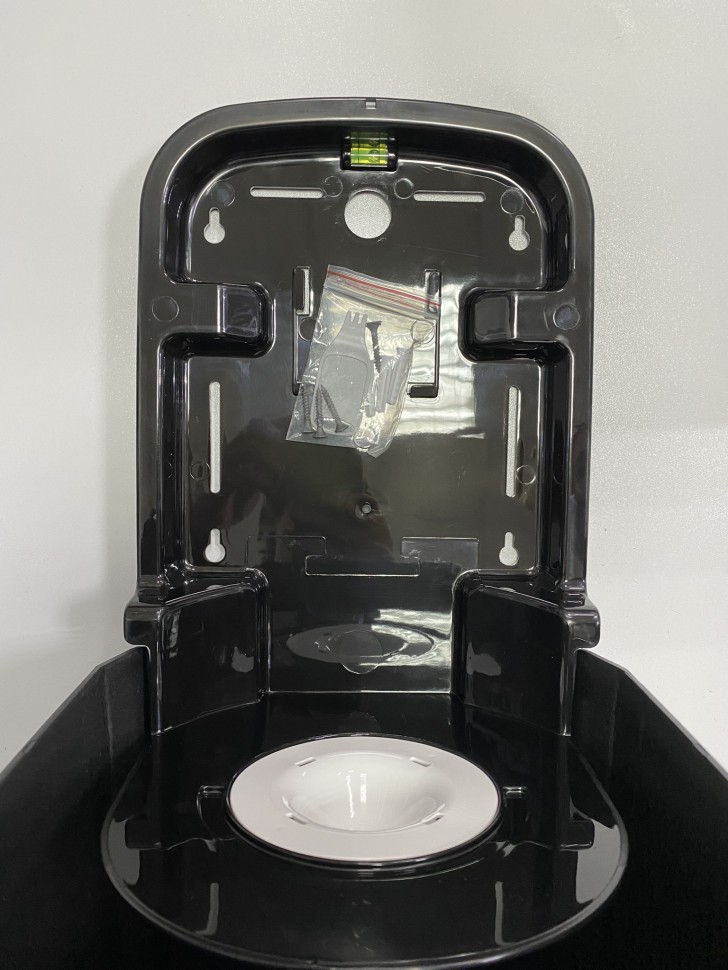 Диспенсер для рулонных бумажных полотенец WisePro K640-B с центральной вытяжкой универсальный черный / 71610