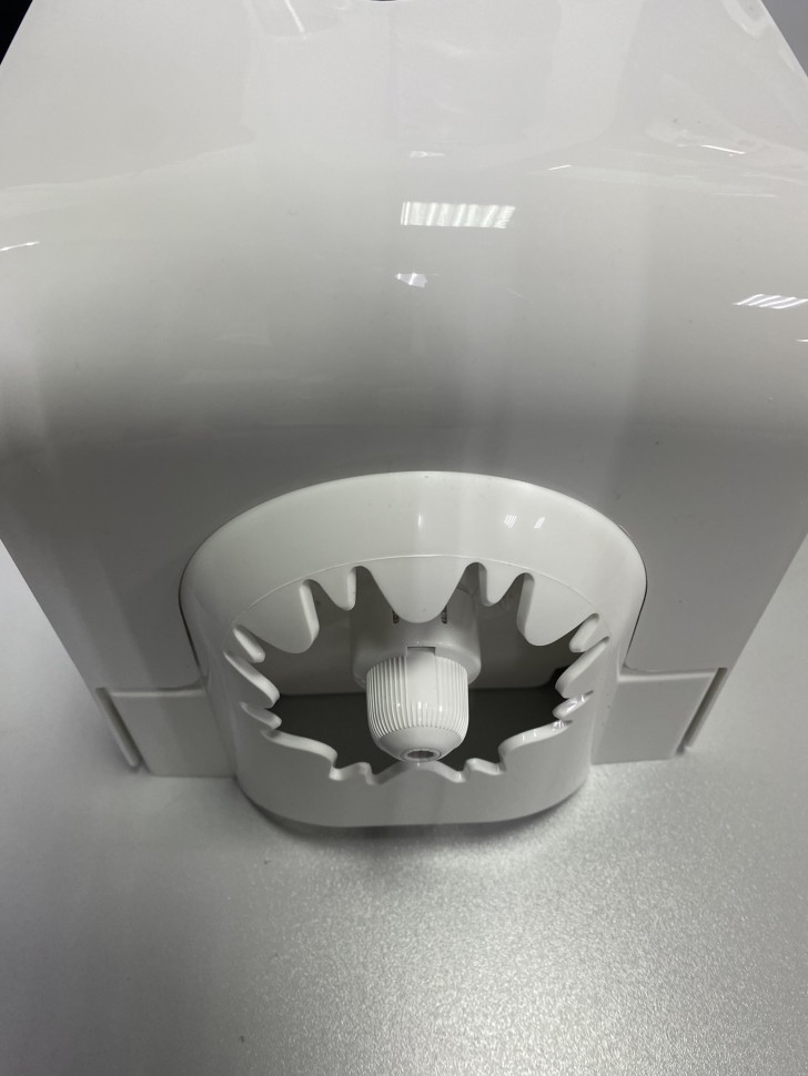 Диспенсер для рулонных бумажных полотенец WisePro K640-W с центральной вытяжкой универсальный Белый / 71600