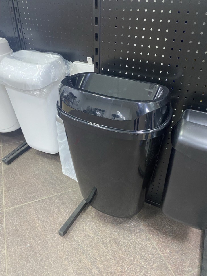 Настенная урна WisePro PB3201-B 32л пластик Черная с крышкой-воронкой / 71910